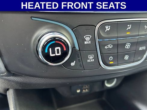 Used 2020 Chevrolet Traverse LT w/ LT Premium Package FWD image 5