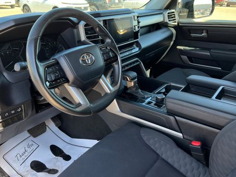Used 2022 Toyota Tundra SR5 w/ SR5 Convenience Package image 17