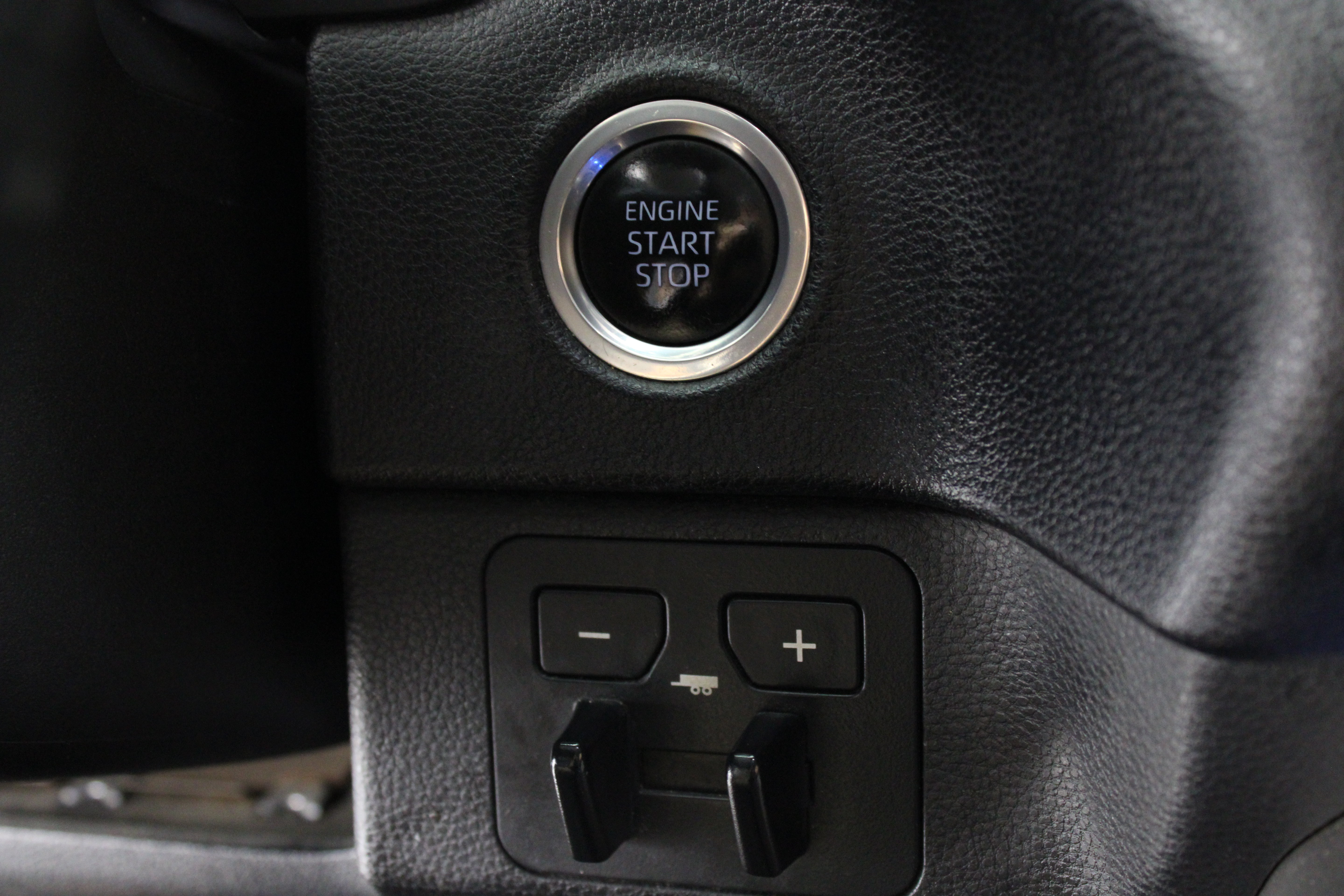 Used 2023 Toyota Tundra SR5 AWD/4WD image 18