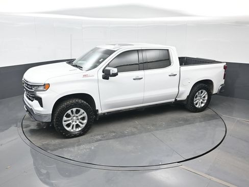Used 2022 Chevrolet Silverado 1500 LTZ w/ LTZ Premium Package AWD/4WD image 17