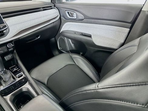 Certified 2022 Jeep Compass Latitude w/ Sun and Sound Group image 35