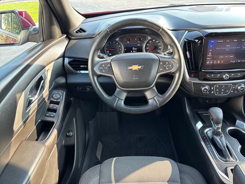 Certified 2023 Chevrolet Traverse LT FWD image 12