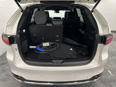 Certified 2024 MAZDA CX-90 Plug-In Hybrid w/ Premium Plus image 10