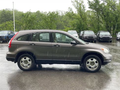 Used 2011 Honda CR-V LX image 6