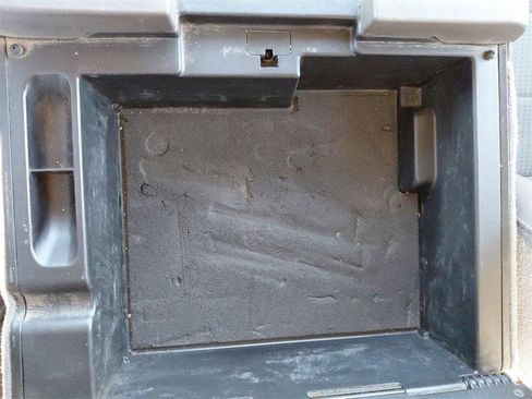 Used 2010 Ford F250 XLT image 24