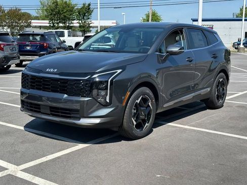 New 2026 Kia Sportage EX FWD image 6
