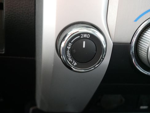 Used 2019 Toyota Tundra Platinum AWD/4WD image 32