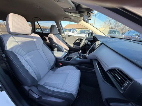 Used 2025 Subaru Outback Premium image 16