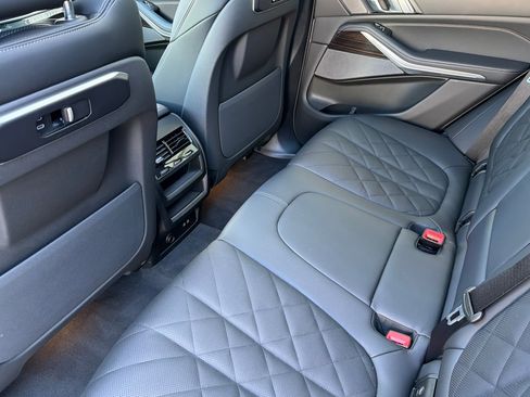 Used 2026 BMW X5 xDrive40i w/ M Sport Package AWD/4WD image 15