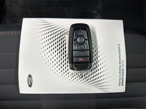 Used 2025 Ford Explorer ST-Line image 42