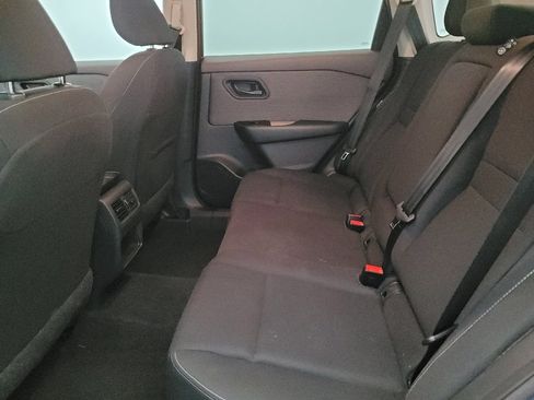 Used 2023 Nissan Rogue S AWD/4WD image 18