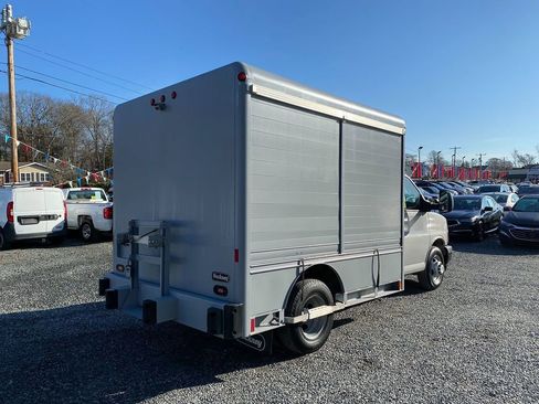 Used 2017 Chevrolet Express 3500 image 5