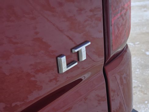 Used 2023 Chevrolet Silverado 1500 LT AWD/4WD image 13