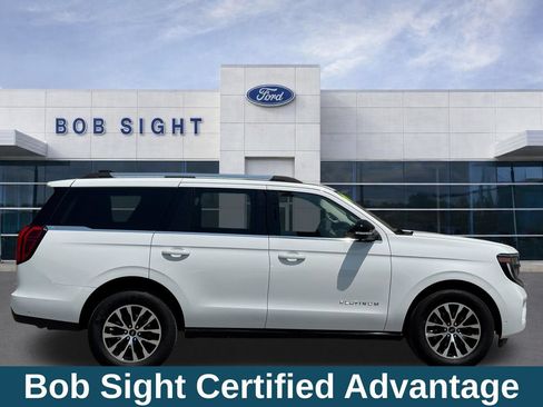 Used 2025 Ford Expedition Platinum AWD/4WD image 4