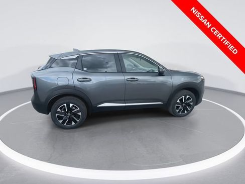 Used 2025 Nissan Kicks SV AWD/4WD image 9