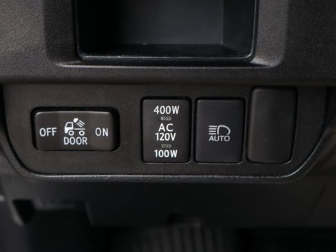 Used 2019 Toyota Tacoma TRD Off-Road AWD/4WD image 22