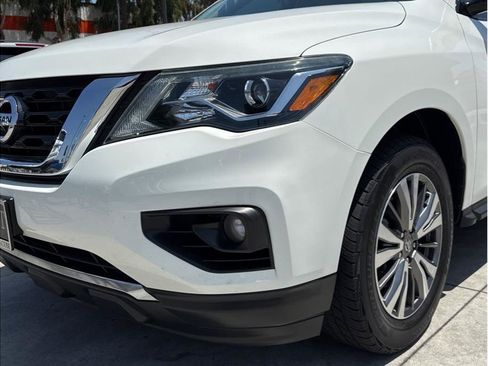 Used 2020 Nissan Pathfinder SL FWD image 10