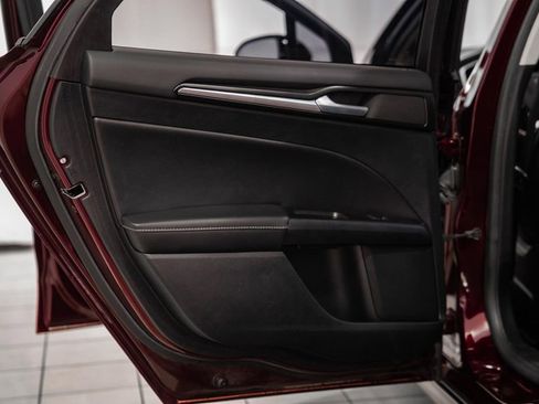 Used 2017 Ford Fusion Titanium image 36