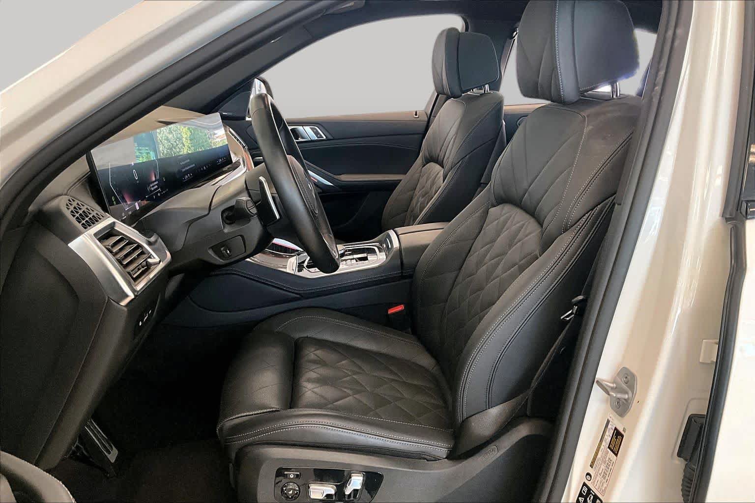 Used 2026 BMW X6 xDrive40i AWD/4WD image 7