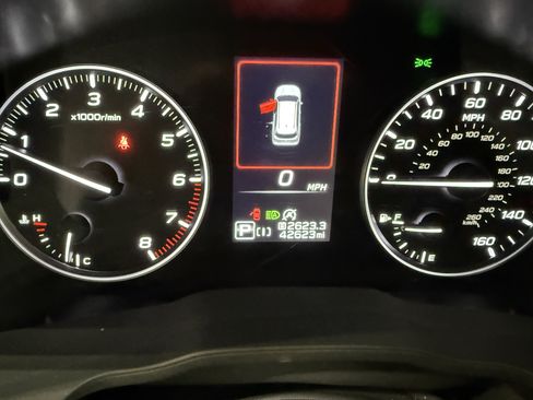 Used 2025 Subaru Forester Premium AWD/4WD image 19