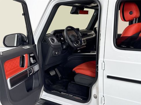 Used 2026 Mercedes-Benz G 63 AMG 4MATIC image 12