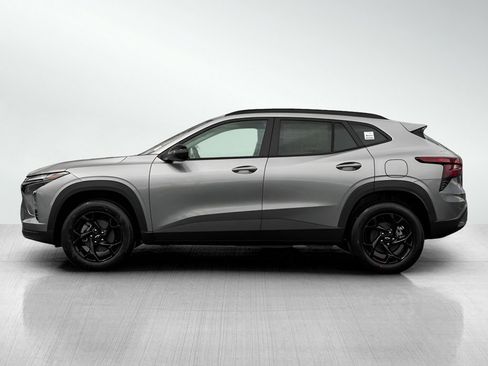 New 2026 Chevrolet Trax LT w/ Driver Confidence Package FWD image 4
