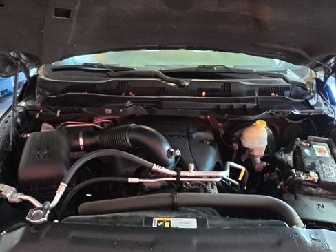 Used 2016 RAM 1500 Express image 31