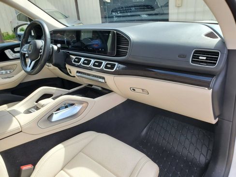 Used 2022 Mercedes-Benz GLS 450 4MATIC image 32