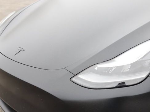 Used 2022 Tesla Model Y Performance image 9