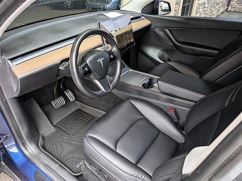Used 2021 Tesla Model Y Long Range AWD/4WD image 2