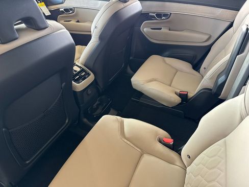 New 2026 Volvo XC90 T8 Plus AWD/4WD image 11