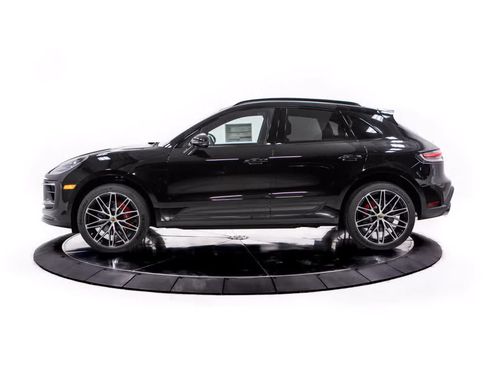 Certified 2026 Porsche Macan S AWD/4WD image 2