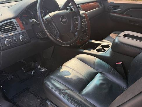 Used 2008 Chevrolet Tahoe LT w/ LT Preferred Equipment Group AWD/4WD image 9
