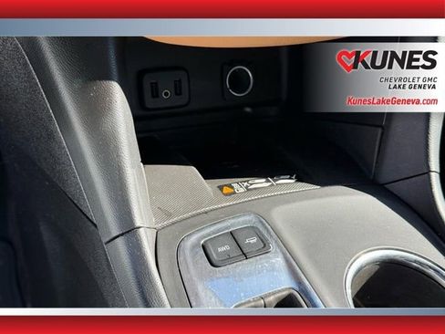 Used 2018 Chevrolet Equinox Premier w/ LPO, Cargo Package image 15