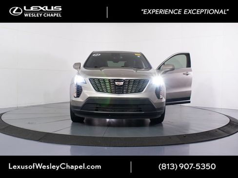 Used 2023 Cadillac XT4 Luxury w/ Cold Weather Package FWD image 23