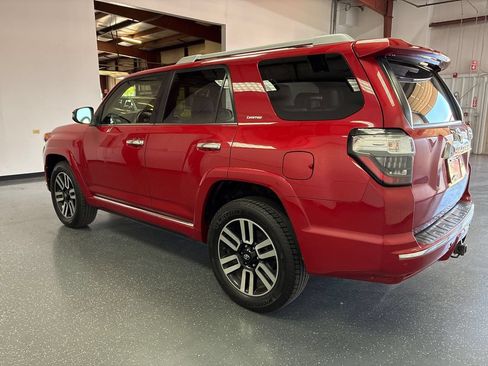 Used 2018 Toyota 4Runner Limited AWD/4WD image 6