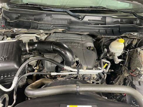 Used 2015 RAM 1500 Express image 23
