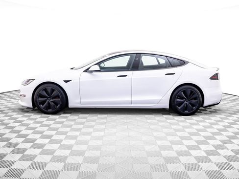 Used 2023 Tesla Model S Plaid AWD/4WD image 2