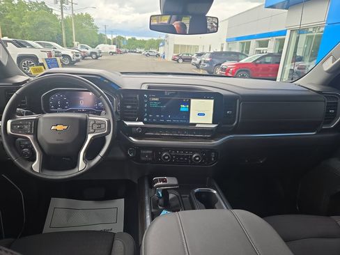 Certified 2023 Chevrolet Silverado 1500 LT AWD/4WD image 18