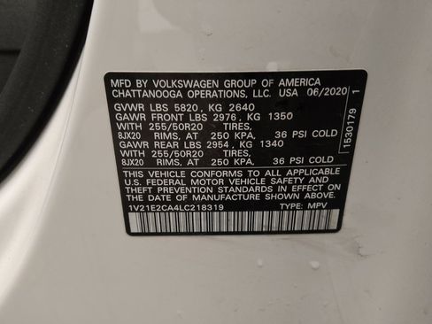 Used 2020 Volkswagen Atlas Cross Sport SE w/ Towing Package image 33