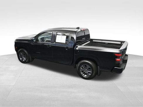 Used 2025 Nissan Frontier SV w/ SV Convenience Package RWD image 35