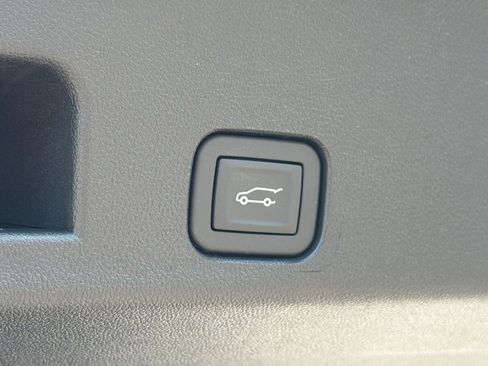 New 2026 Chevrolet Traverse LT FWD image 19