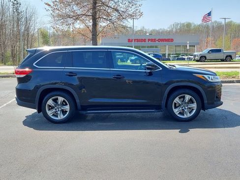 Used 2017 Toyota Highlander Limited image 37