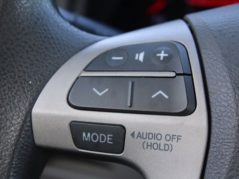 Used 2011 Toyota Camry LE image 26