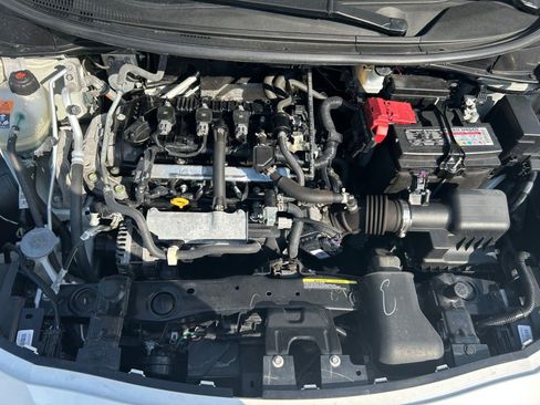 Used 2025 Nissan Versa SV w/ Trunk Package image 27