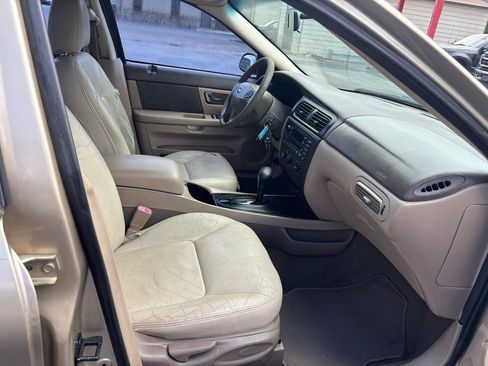 Used 2001 Ford Taurus SES FWD image 8