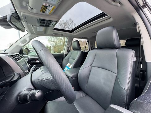 Used 2022 Toyota 4Runner Limited image 23