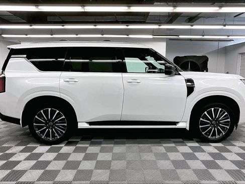 Used 2025 Nissan Armada Platinum Reserve AWD/4WD image 15
