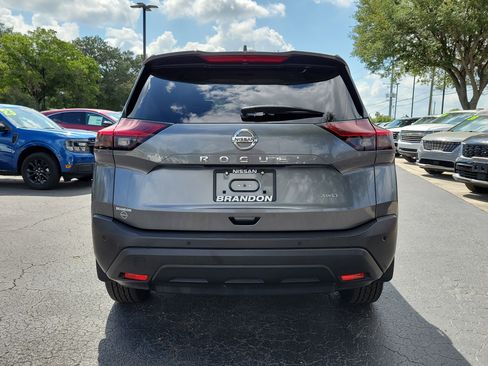 Used 2021 Nissan Rogue S AWD/4WD image 6