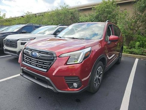 Used 2023 Subaru Forester Premium AWD/4WD image 4